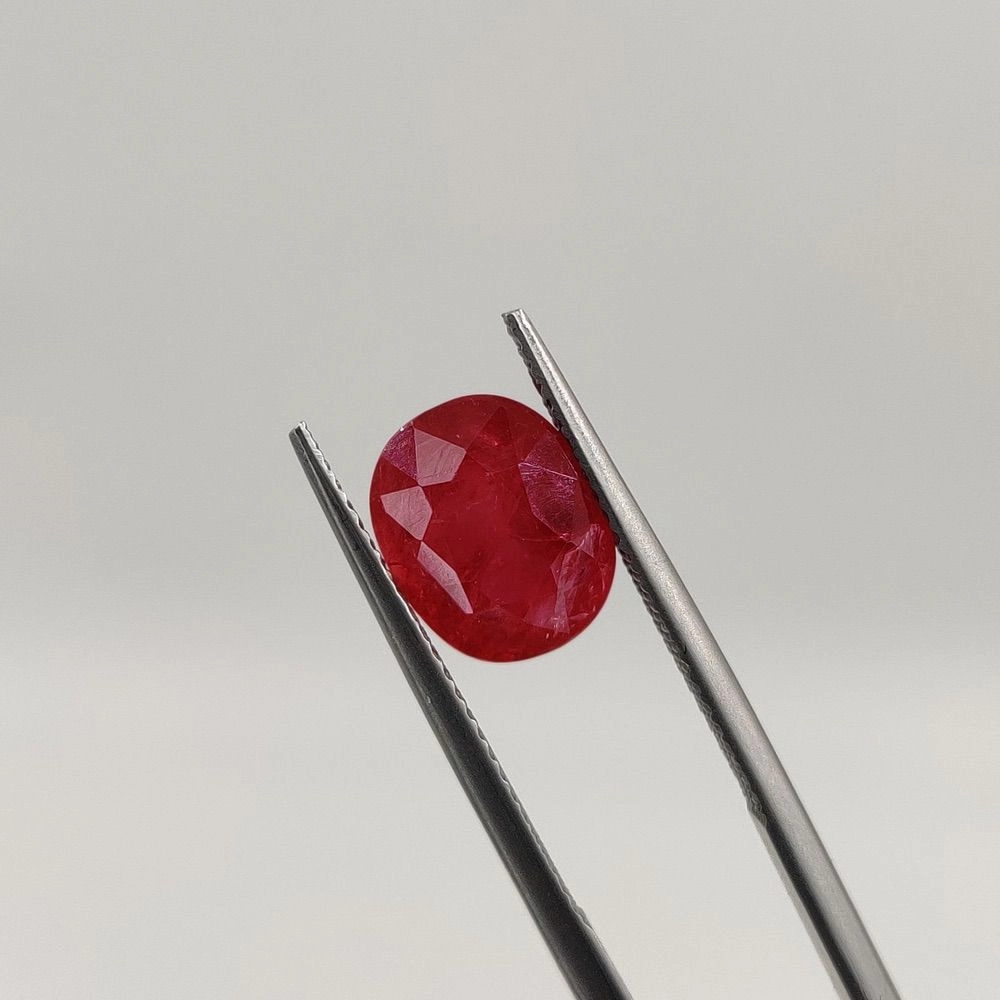 Рубин огранки Овал весом 4.05ct, Мозамбик 4