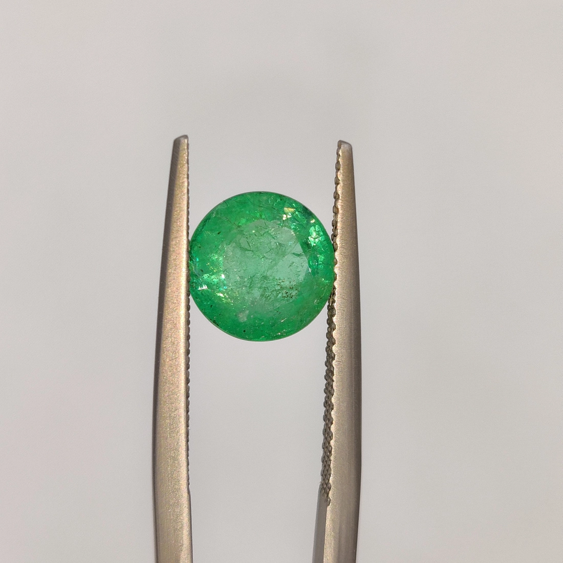 Изумруд огранки Круг весом 2.75ct, Замбия 1