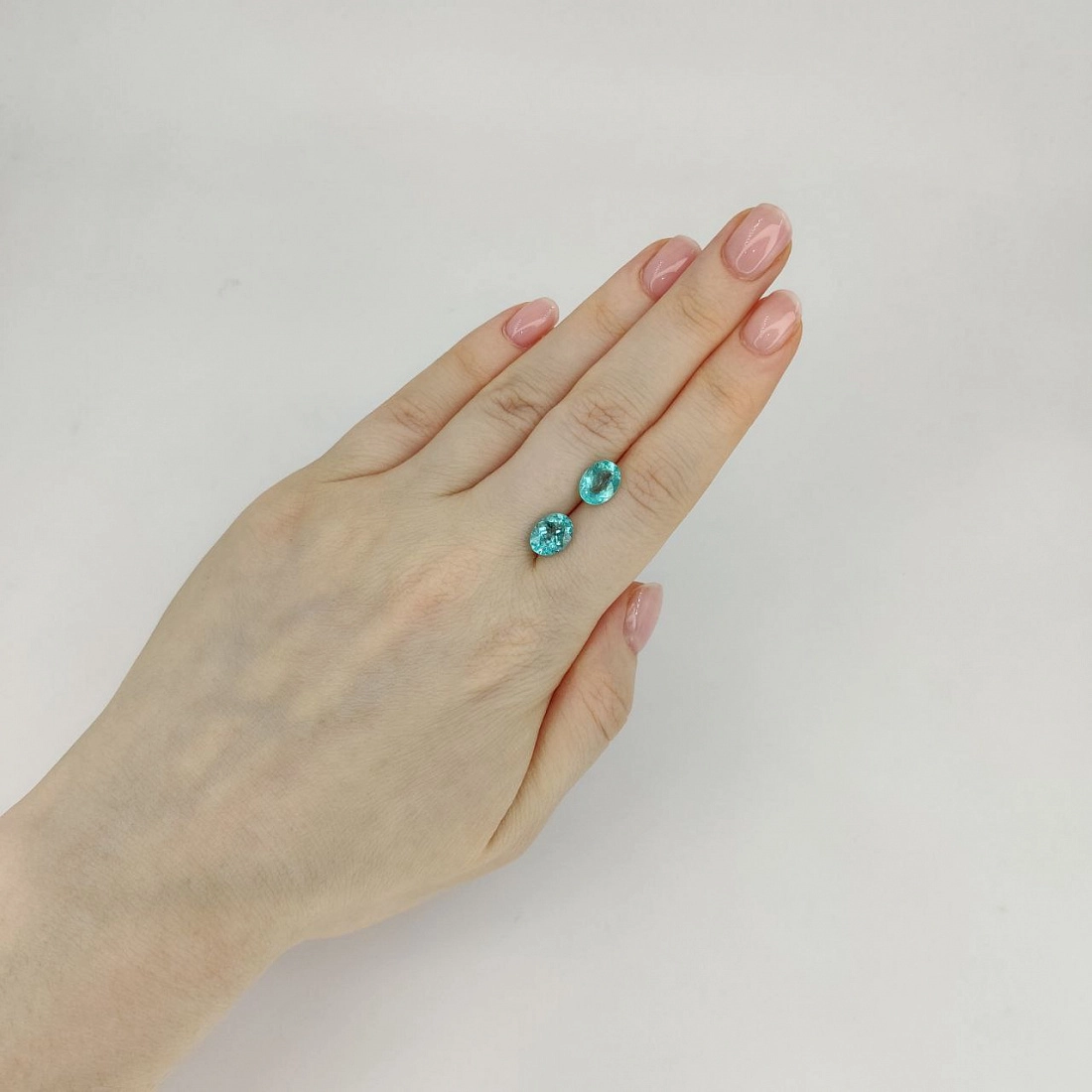 Пара турмалинов параиба огранки Овал 1.70 и 1.52ct, Мозамбик 3