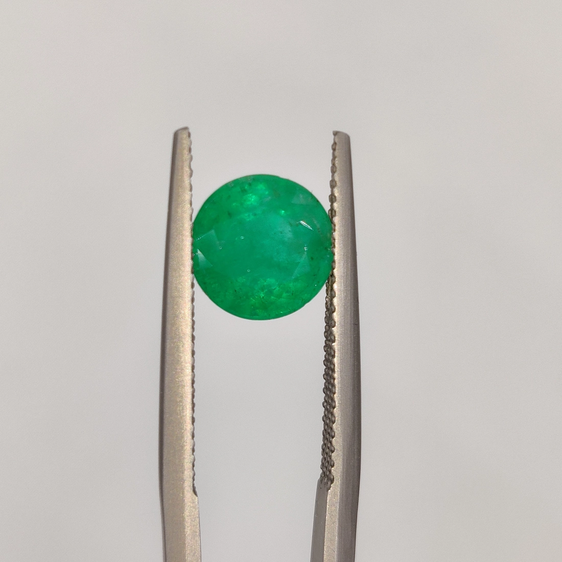 Изумруд огранки Круг весом 2.31ct, Замбия 1