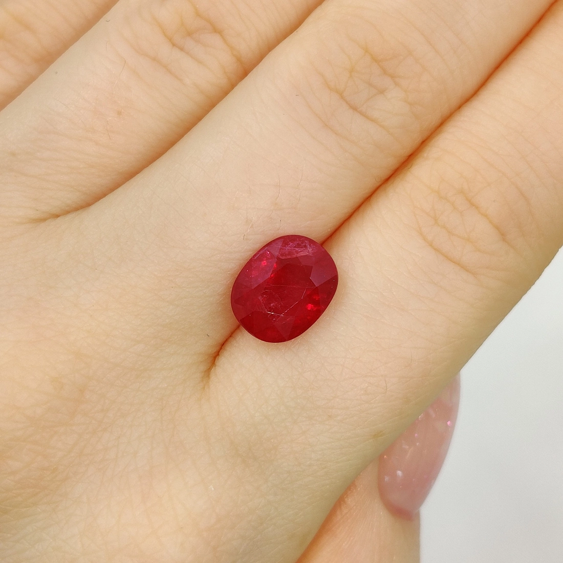 Рубин огранки Овал весом 4.05ct, Мозамбик 3