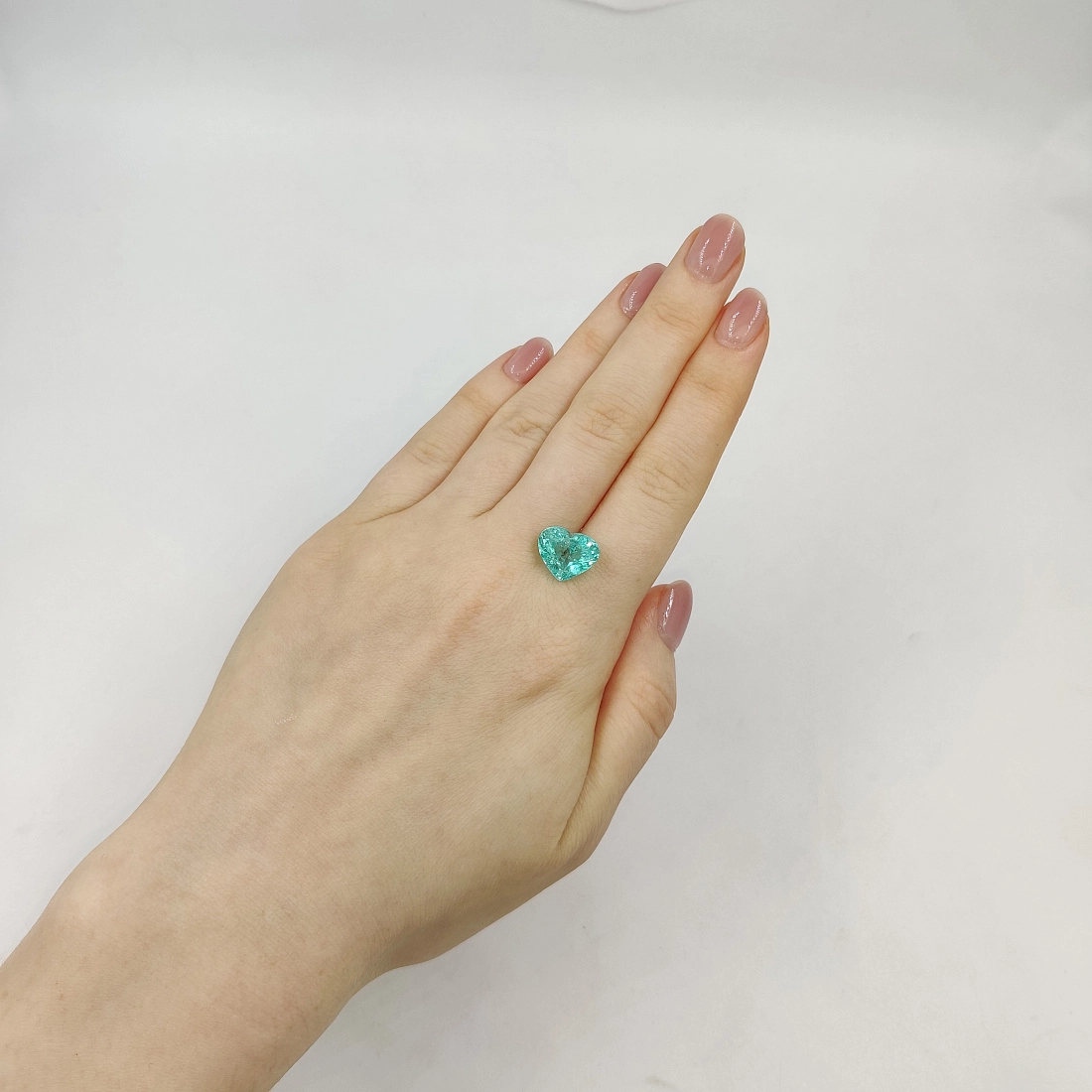 Турмалин параиба огранки Сердце 5.58ct, Мозамбик 3