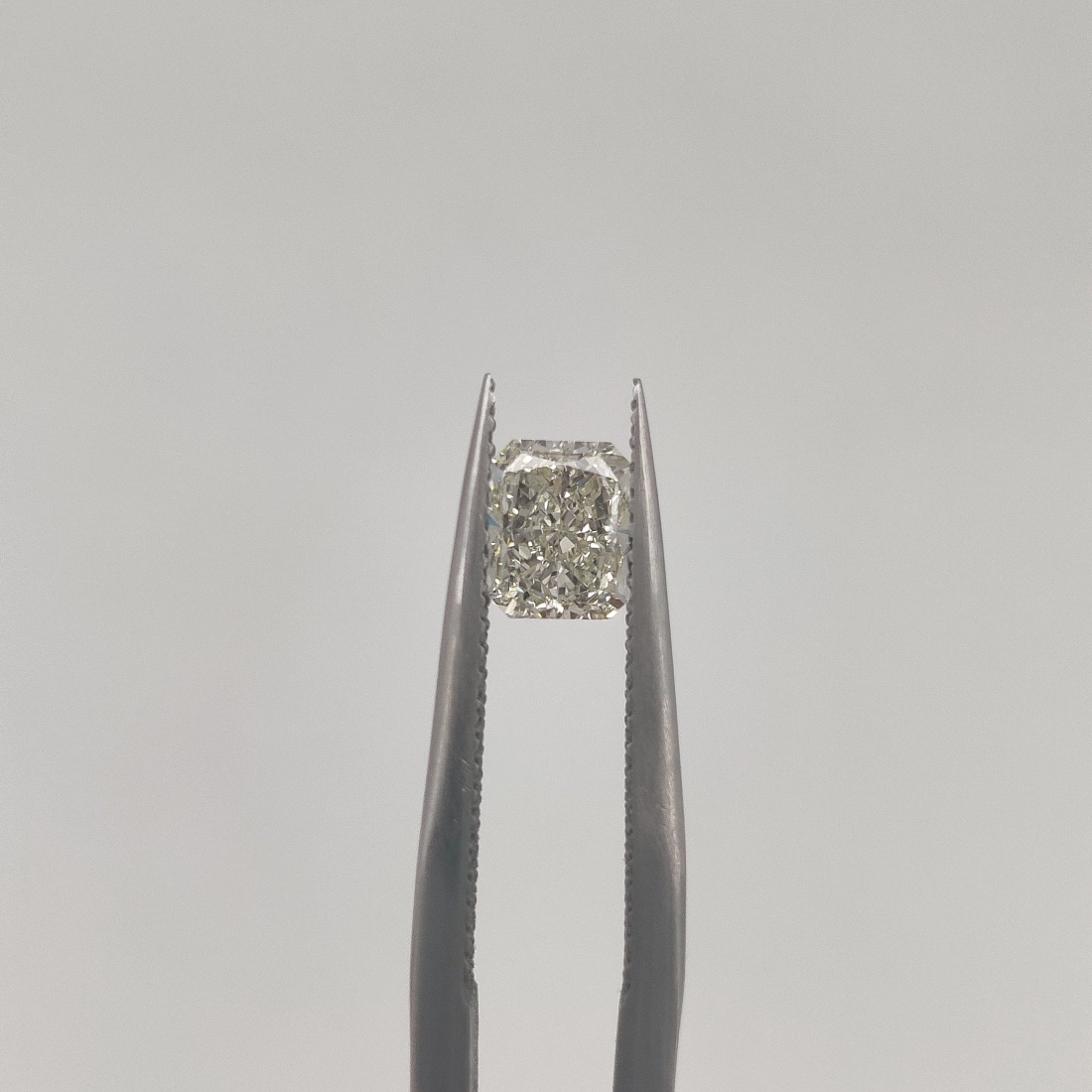 Бриллиант огранки Радиант 1.01ct 1