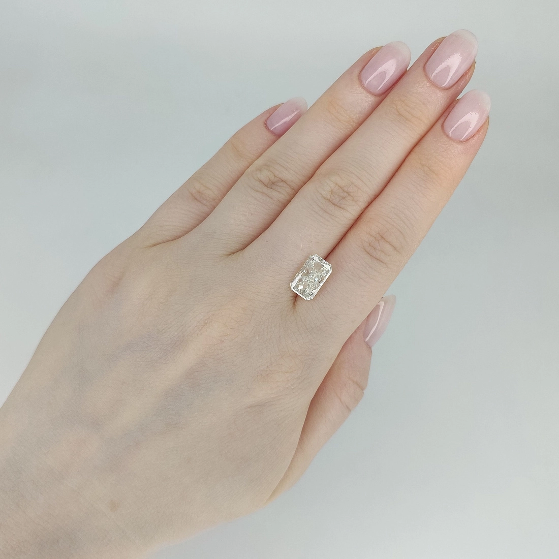 Бриллиант огранки Радиант 3.02ct 3