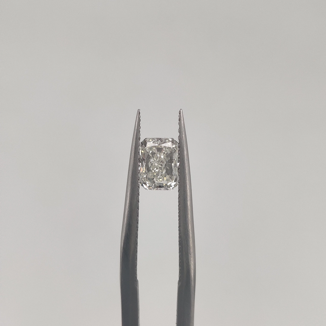 Бриллиант огранки Радиант 1.00ct 1
