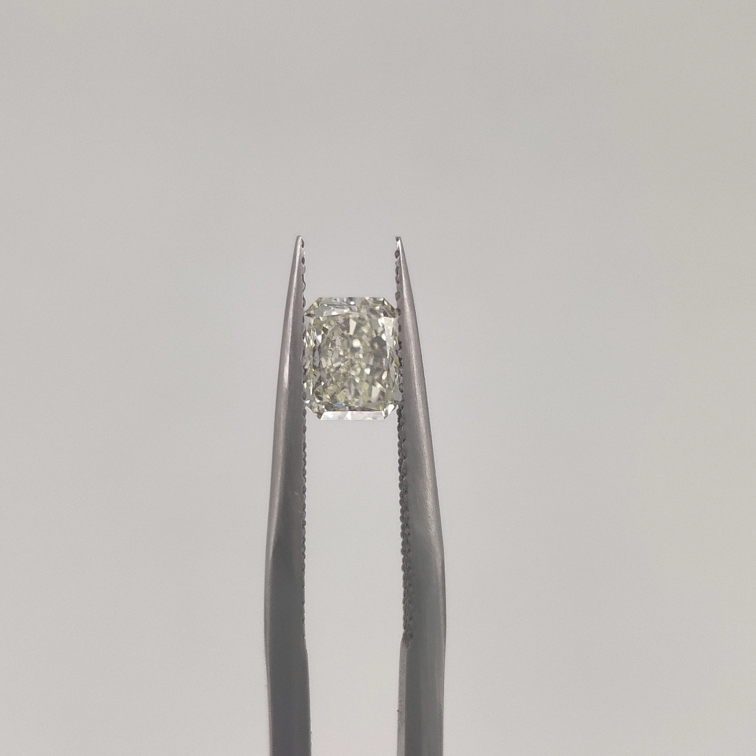 Бриллиант огранки Радиант 1.04ct 1