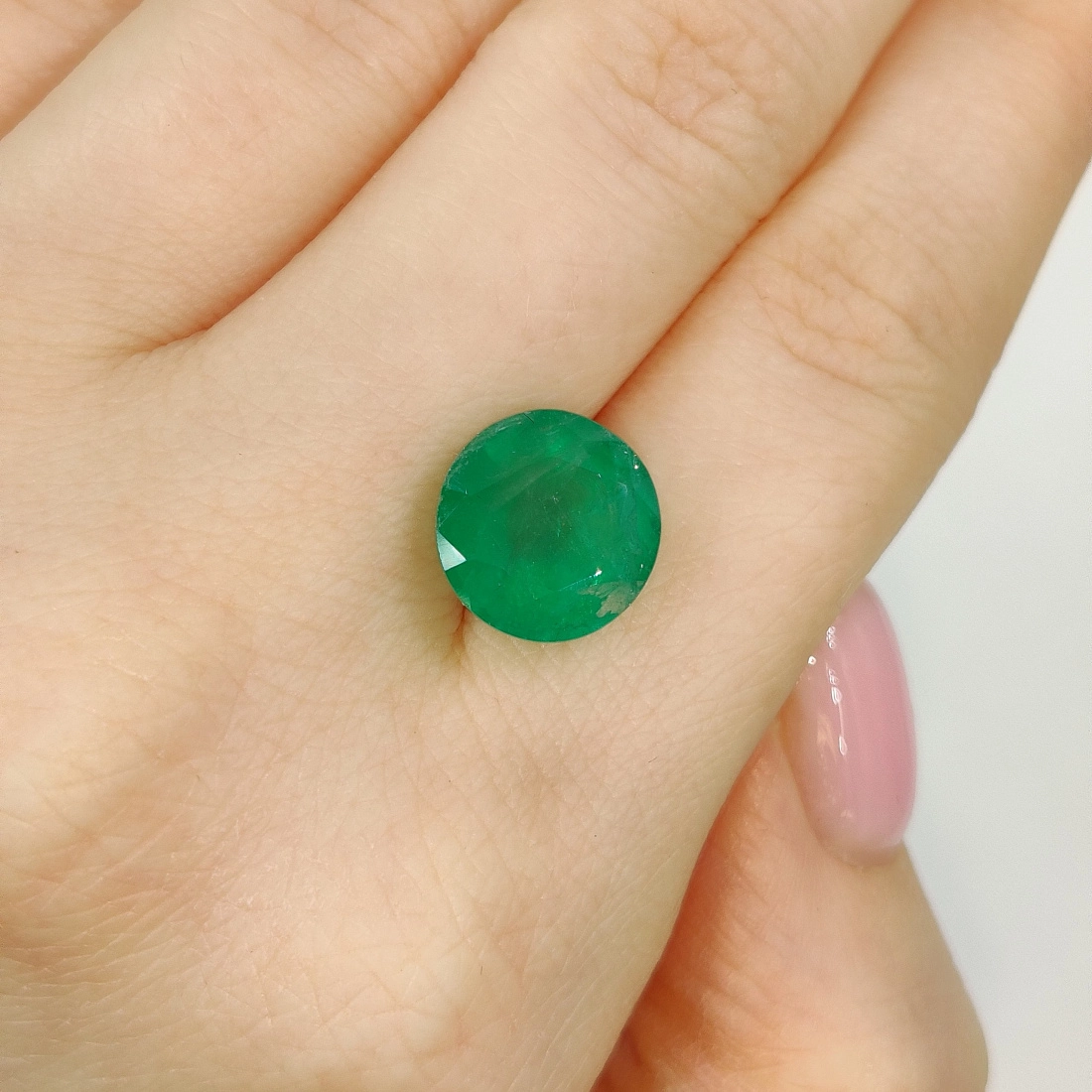 Изумруд огранки Круг весом 4.72ct, Замбия 2