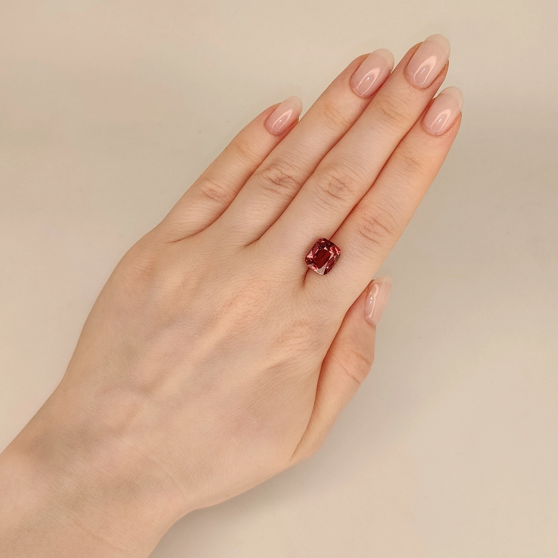 Сапфир падпараджа огранки Кушон без облагораживания 5.05ct, Мадагаскар 2